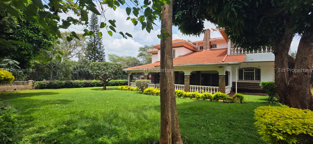 4 Bed House in Rosslyn - 1