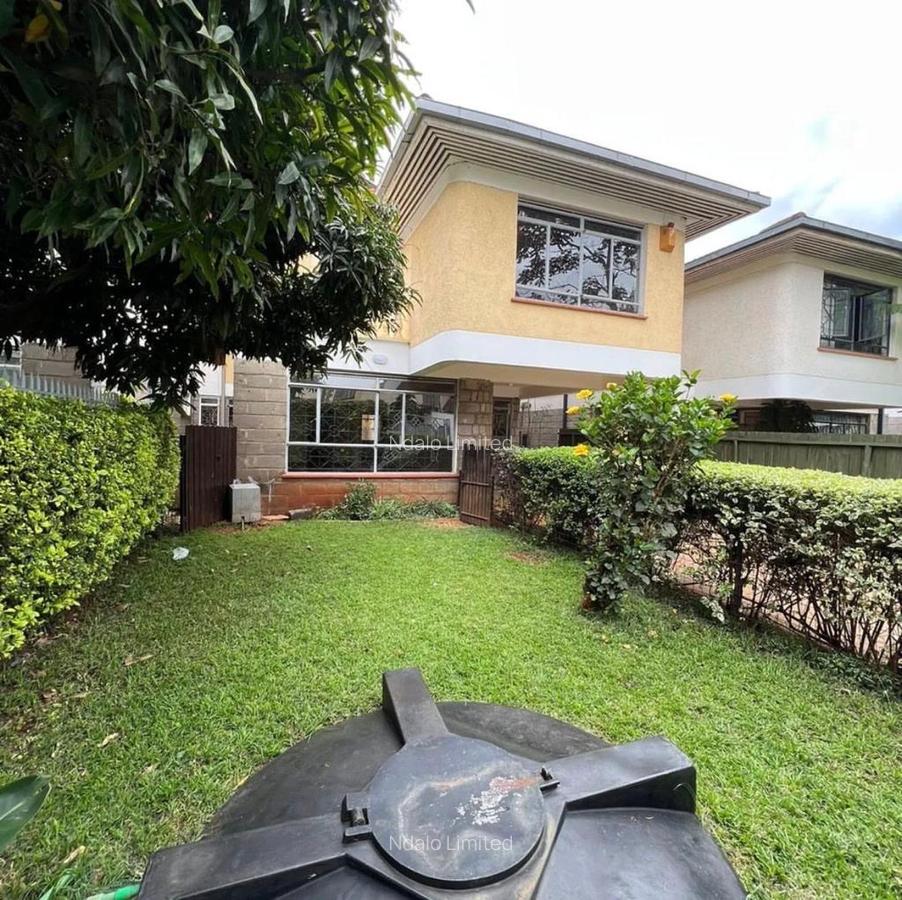4 Bed Townhouse with En Suite at Lavington - 5