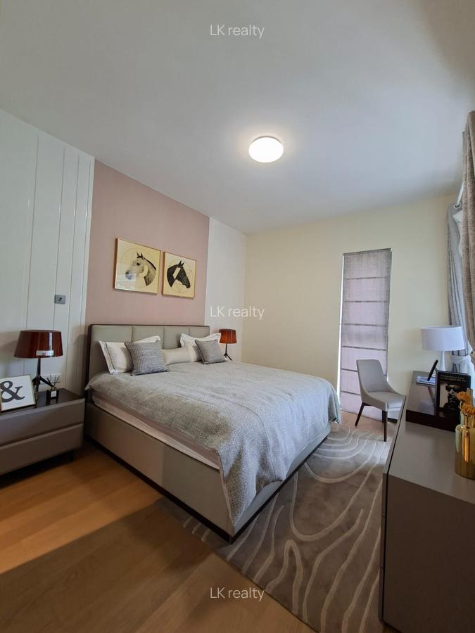 Serviced 1 Bed Apartment with En Suite at Westlands Road - 8