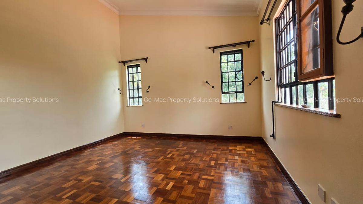 4 Bed House with En Suite in Runda - 13