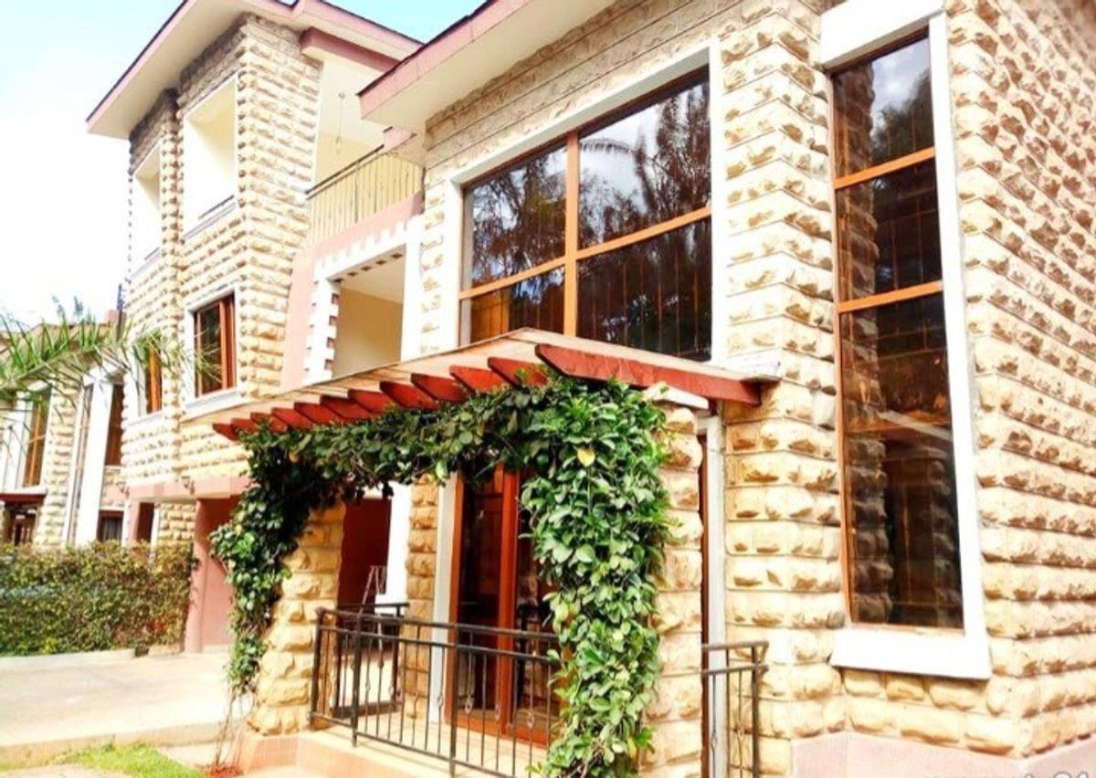 5 Bed Townhouse with En Suite in Lavington - 9