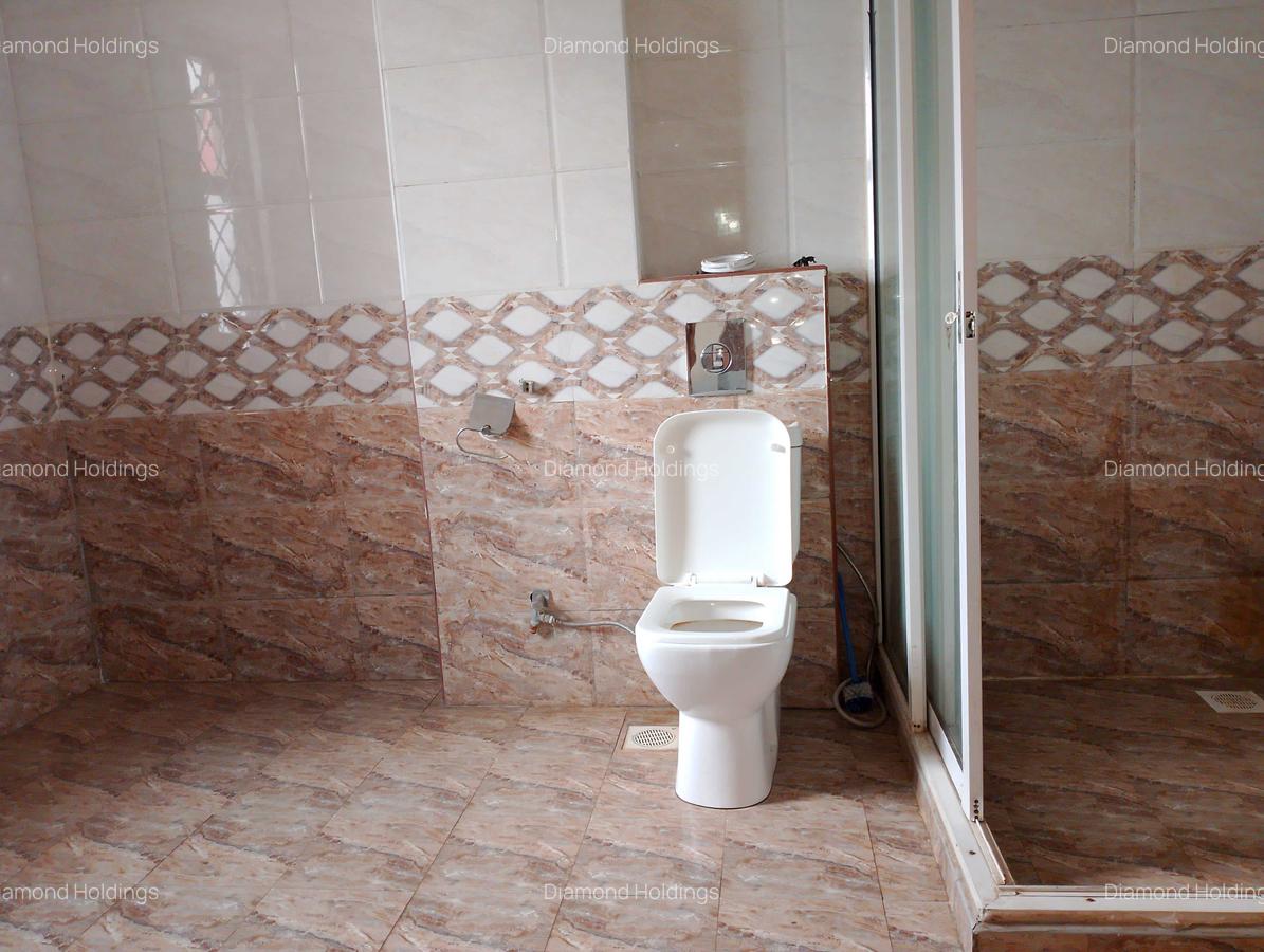 4 Bed Apartment with En Suite at Parklands - 5