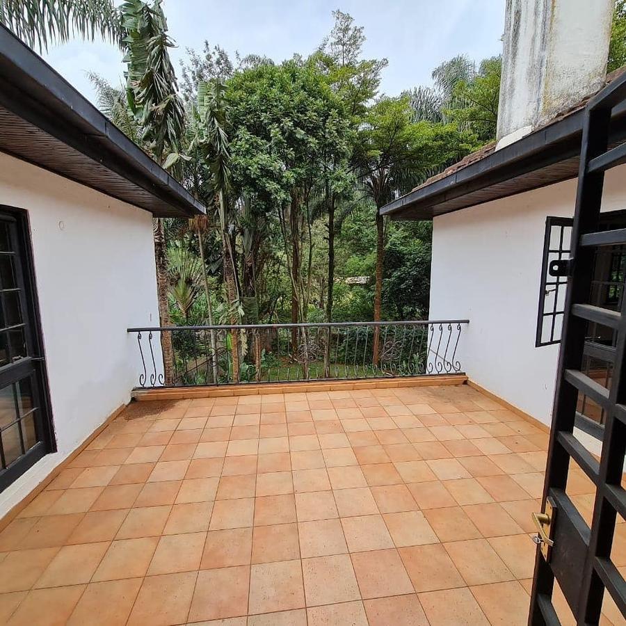 4 Bed Townhouse with En Suite at Riverside Drive - 10