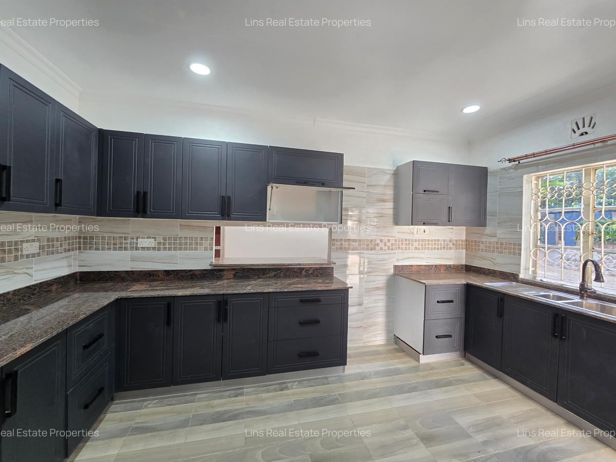 4 Bed House with En Suite in Kitisuru - 12