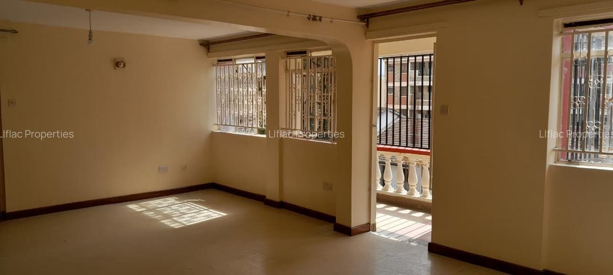 4 Bed Apartment with En Suite in Parklands - 2