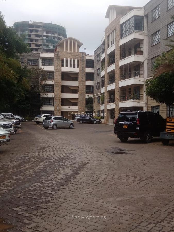 4 Bed Apartment with En Suite at Dennis Pritt - 1