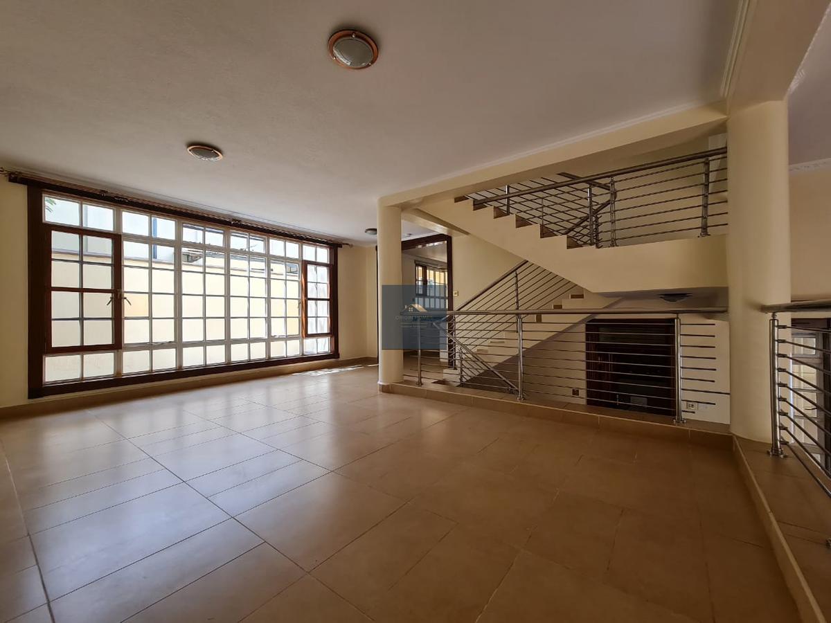 4 Bed Townhouse with En Suite at Kyuna - 15