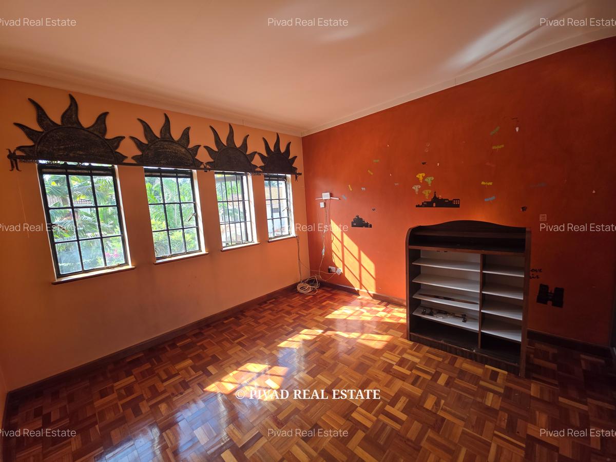 4 Bed Townhouse with Garden in Westlands Area - 6