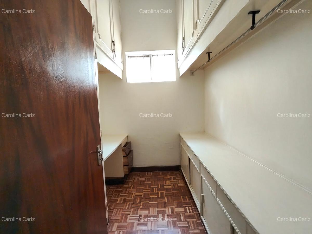 5 Bed Townhouse with En Suite at Peponi Road - 10