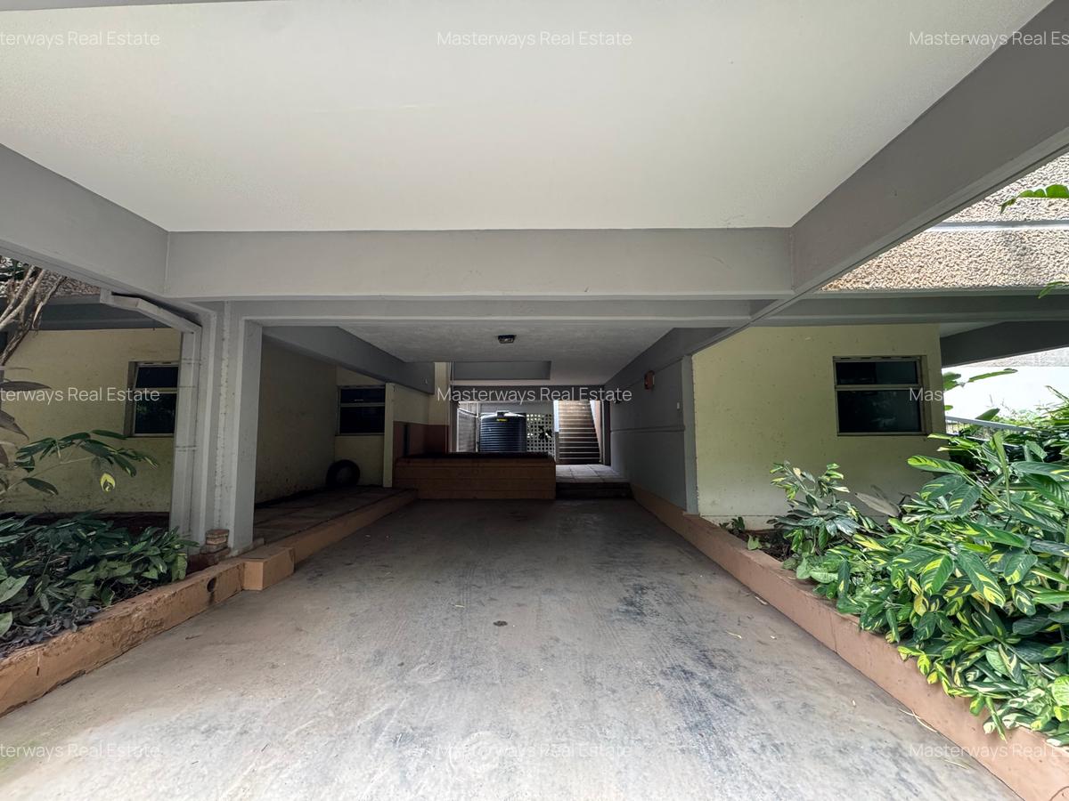 3 Bed Townhouse with En Suite in Lavington - 2