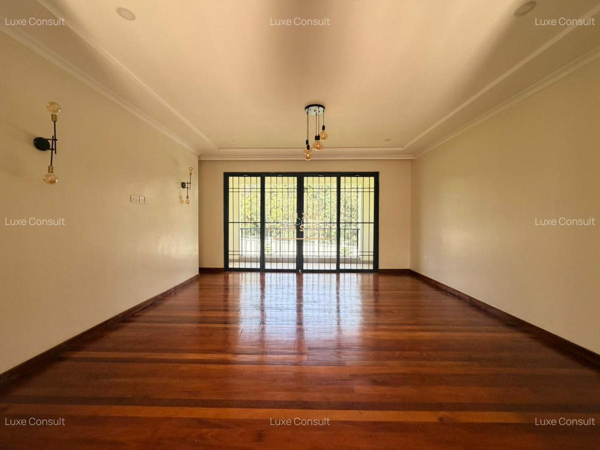 6 Bed House with En Suite in Loresho - 5
