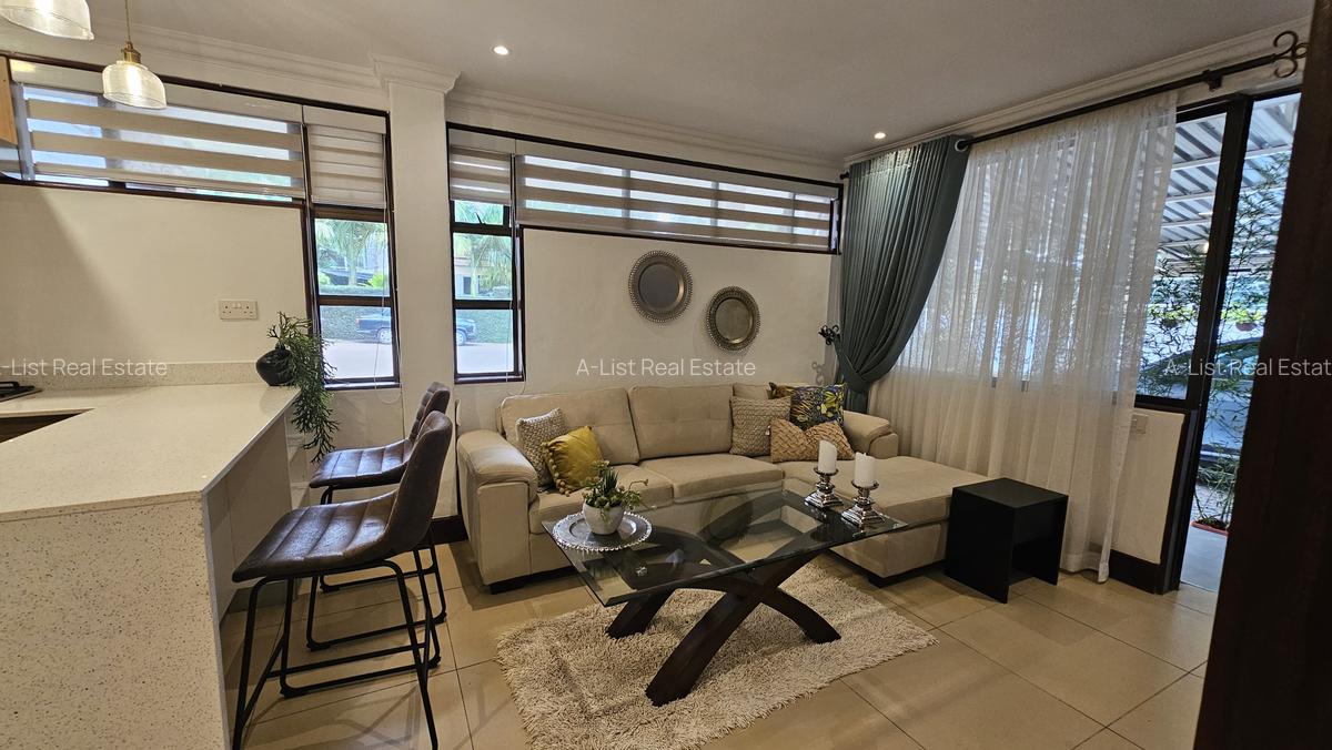 1 Bed House with En Suite at Magnolia Close - 2