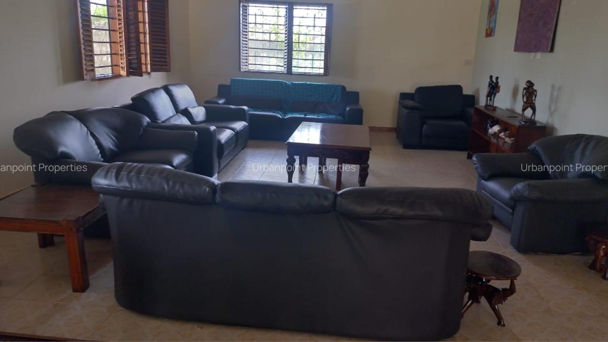 3 Bed House with En Suite in Watamu - 10