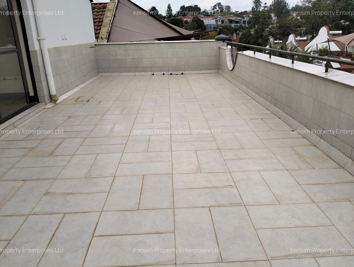 5 Bed Townhouse with En Suite in Westlands Area - 2