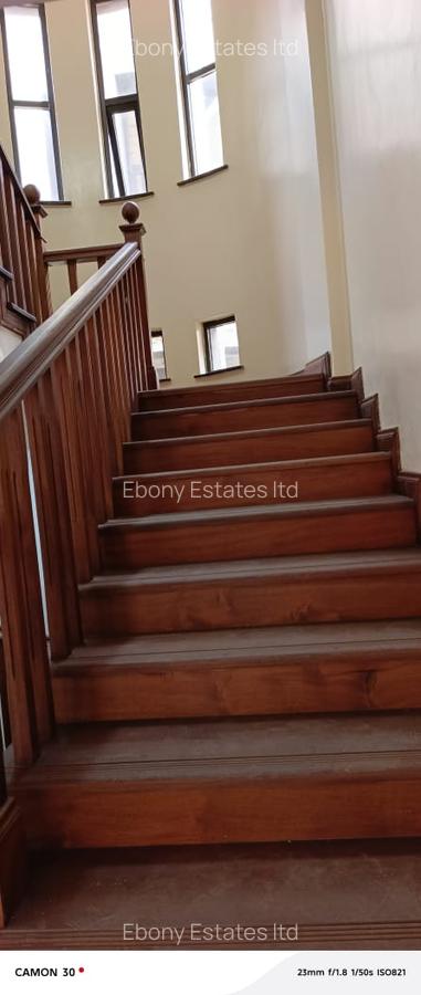 4 Bed Townhouse with En Suite in Lavington - 12