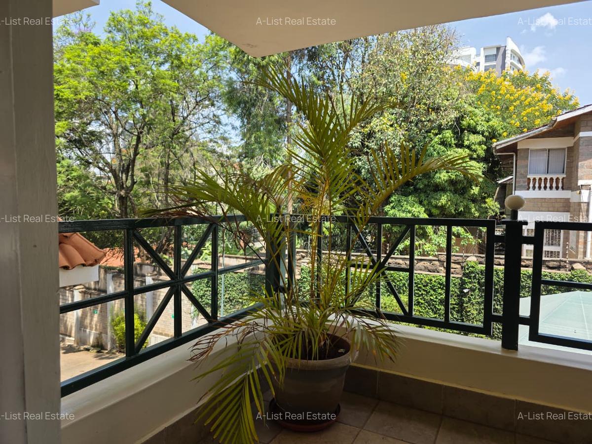 1 Bed Apartment with En Suite at Riverside Lane - 4