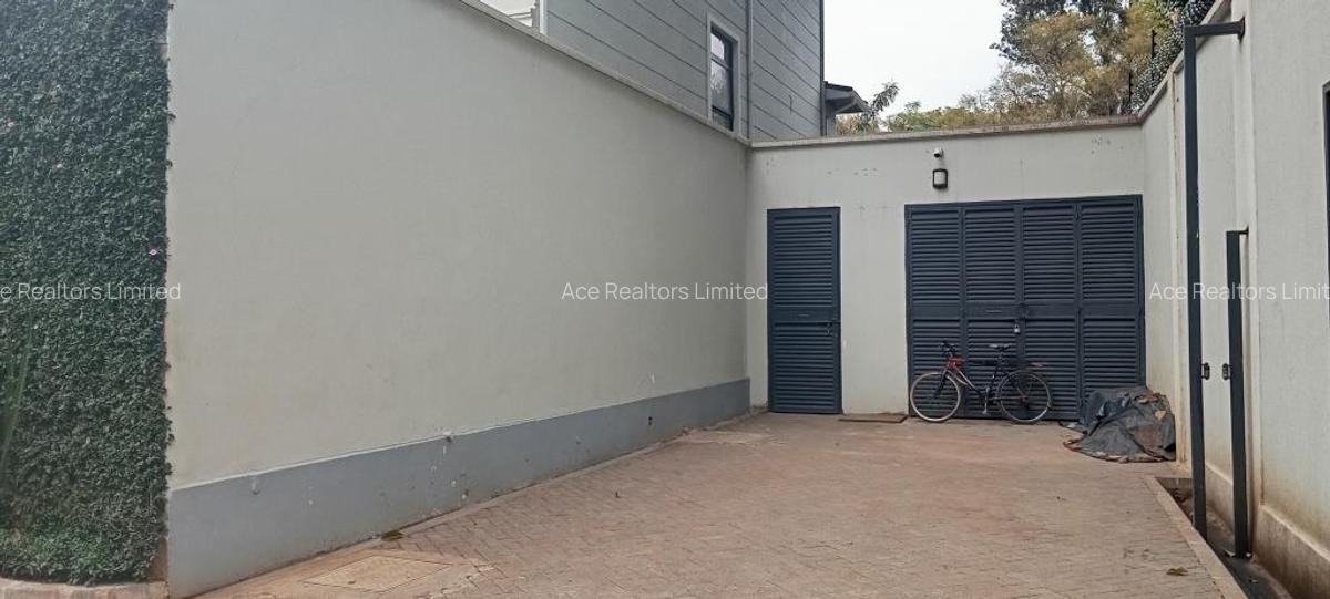 4 Bed Townhouse with En Suite at Peponi Road - 10