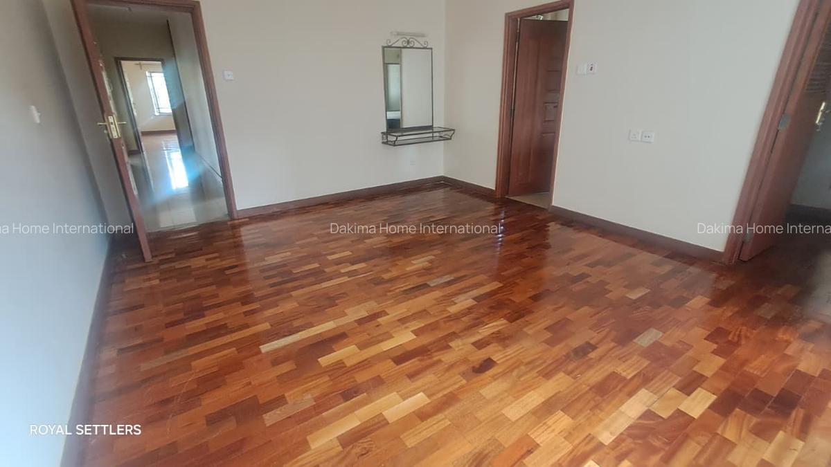 3 Bed Apartment with En Suite in Rhapta Road - 4