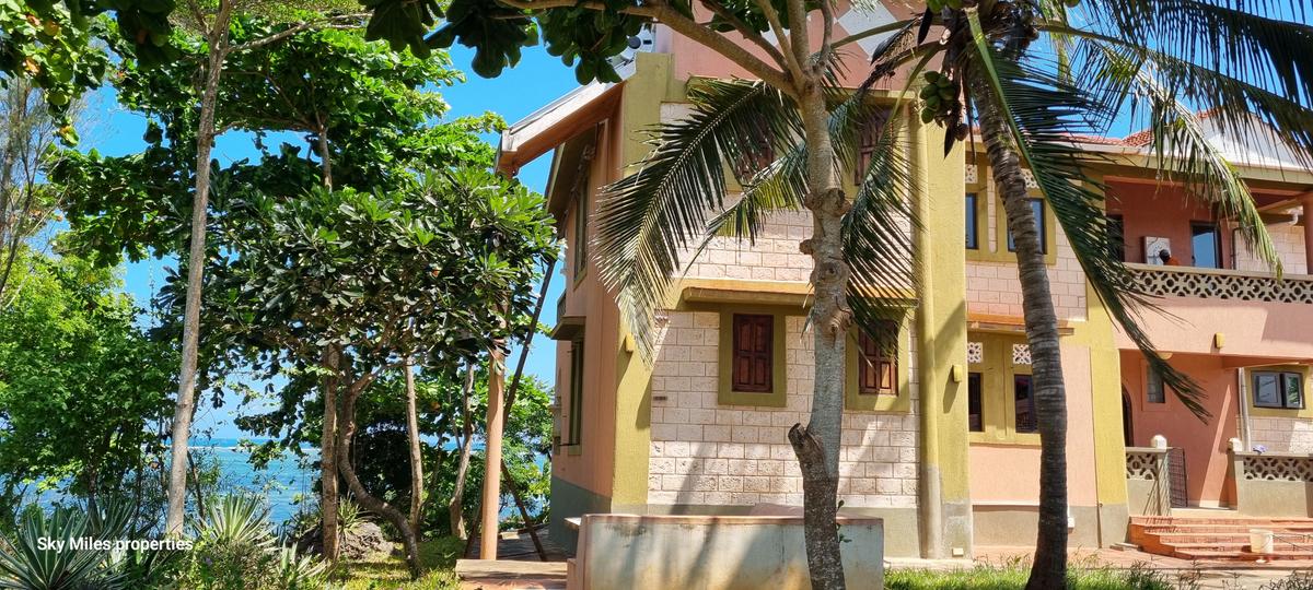 4 Bed Villa with En Suite at Kanamai - 8