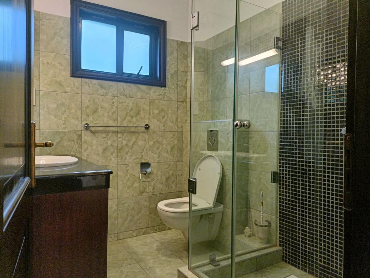 3 Bed Townhouse with En Suite in Spring Valley - 8
