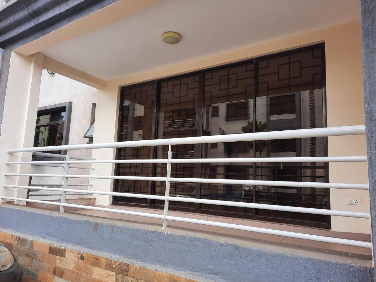 3 Bed Apartment with En Suite in Lavington - 5