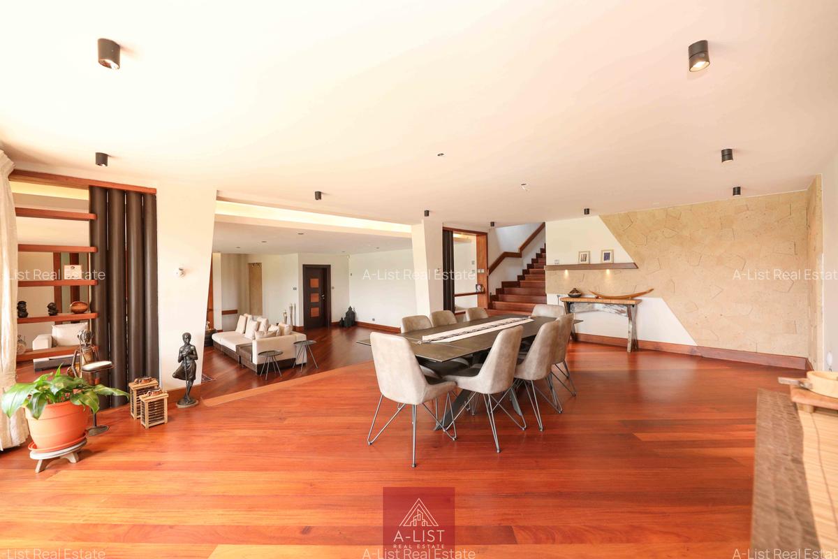 5 Bed House with En Suite at Kabarsiran Road - 2