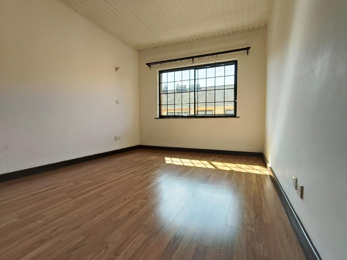 3 Bed Apartment with En Suite in Westlands Area - 9