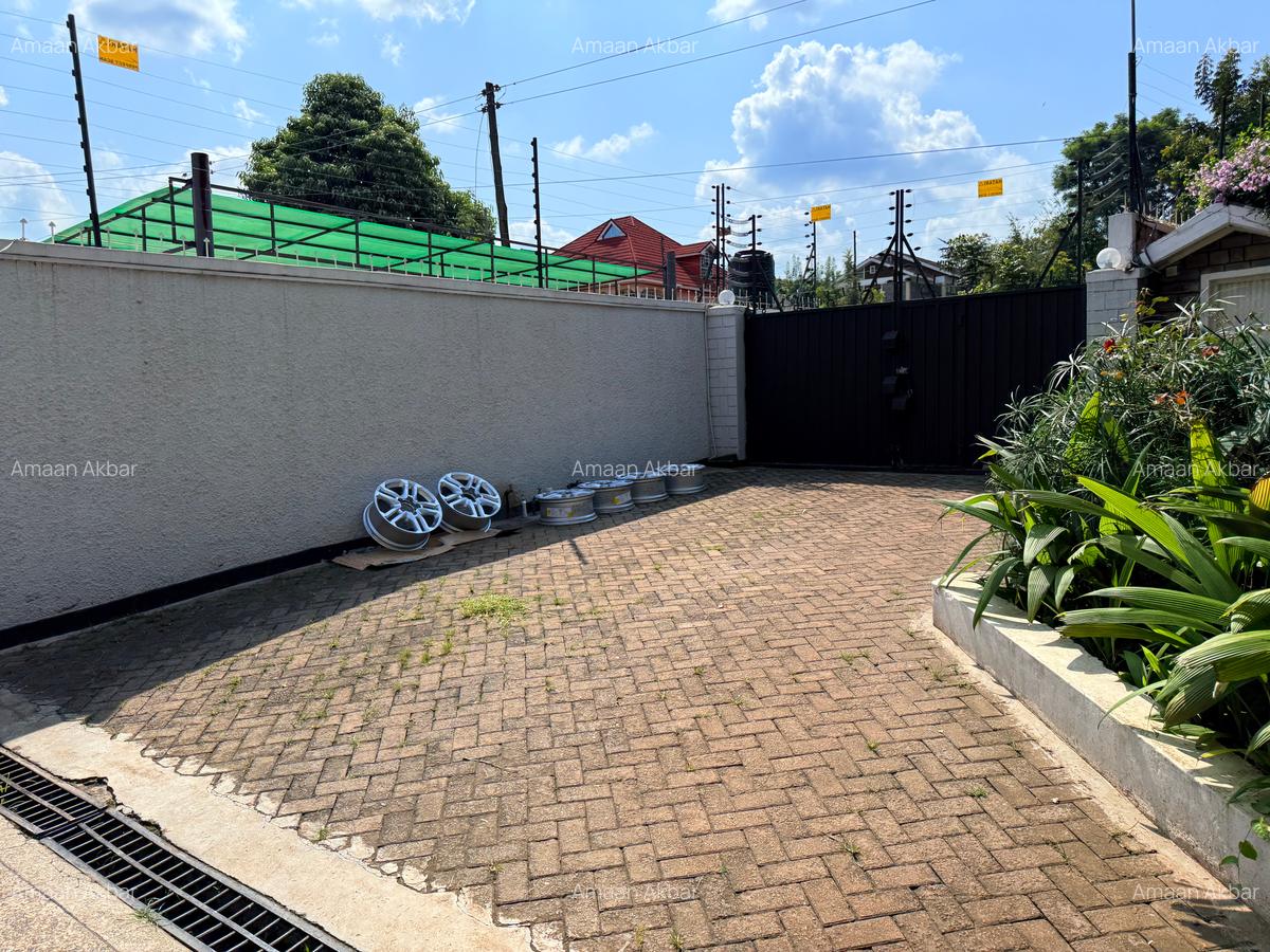 4 Bed House with En Suite at Lakeview Estate - 19