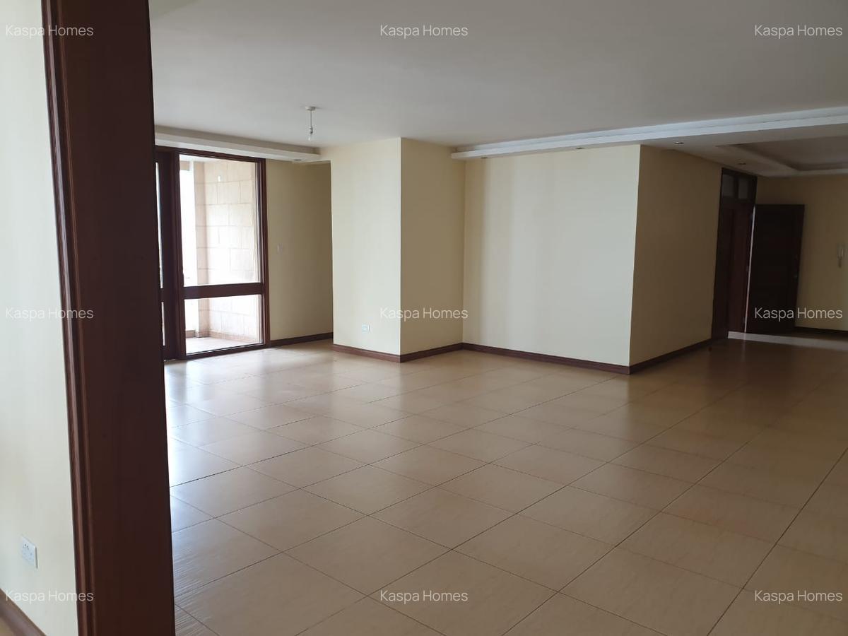 Serviced 4 Bed Apartment with En Suite in Riverside - 10