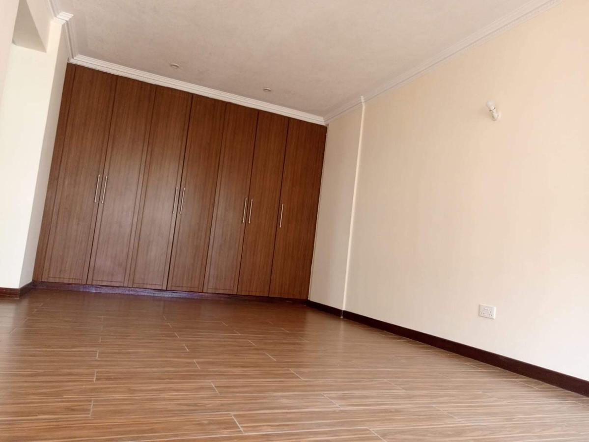 3 Bed Apartment with En Suite in General Mathenge - 11