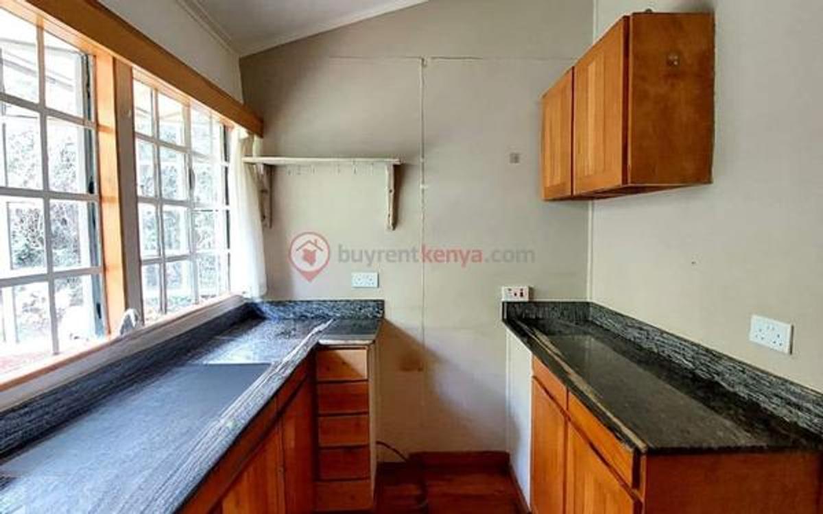 2 Bed House with En Suite at Karen - 18