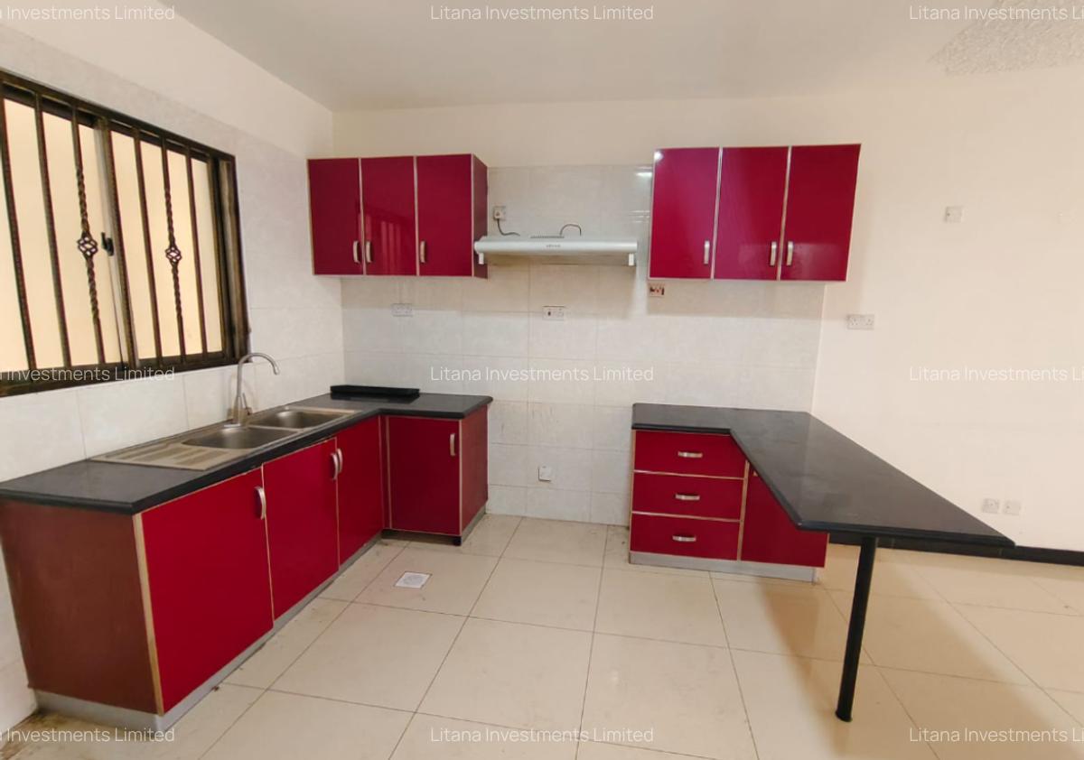 Serviced 2 Bed Apartment with Swimming Pool at Near Yaya Center - 3