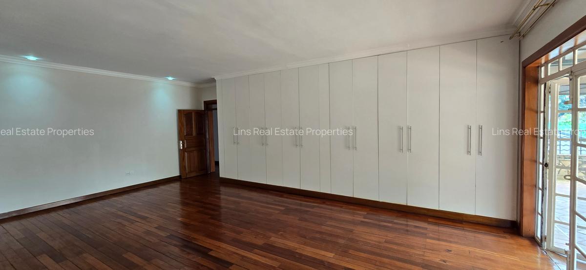 4 Bed House with En Suite in Runda - 13