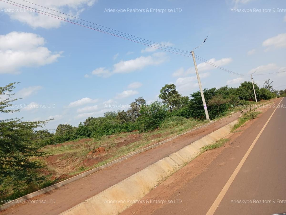 120 ac Land in Kenyatta Road - 1