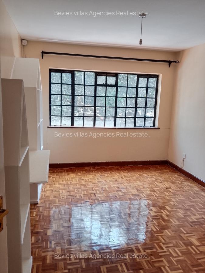 5 Bed Townhouse with En Suite at Westlands - 8