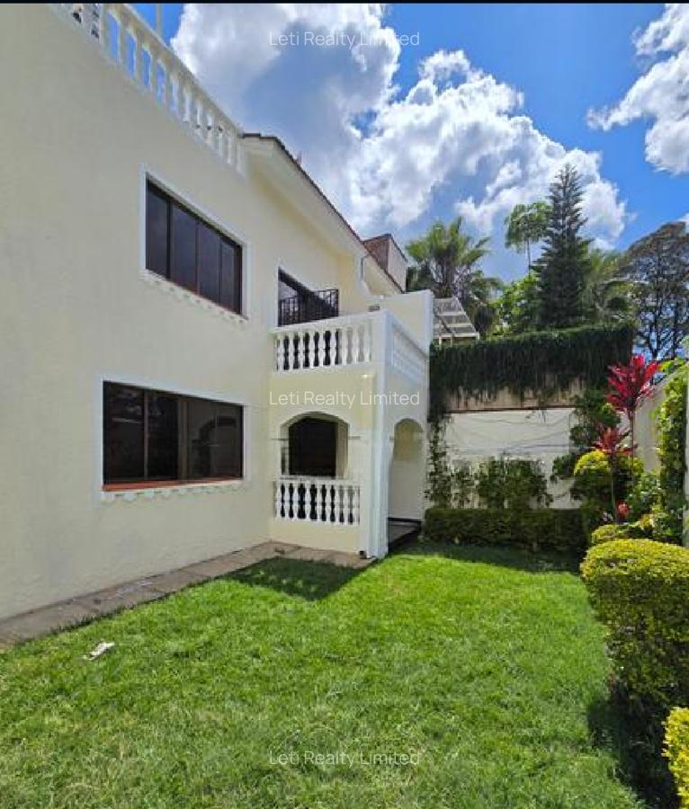 4 Bed Townhouse with En Suite in Lavington - 2