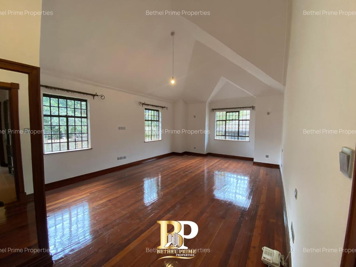 4 Bed Townhouse with En Suite in Spring Valley - 13