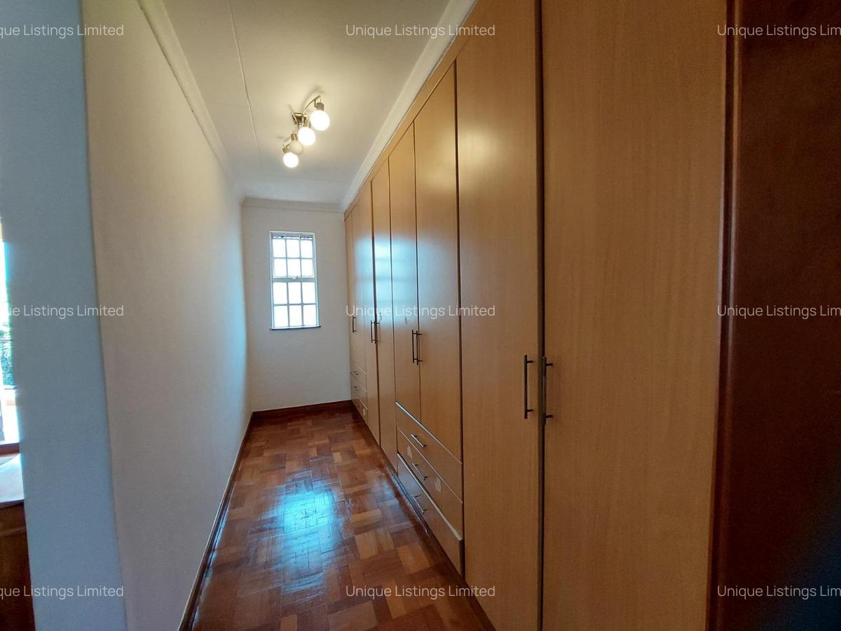 4 Bed House with En Suite in Runda - 13