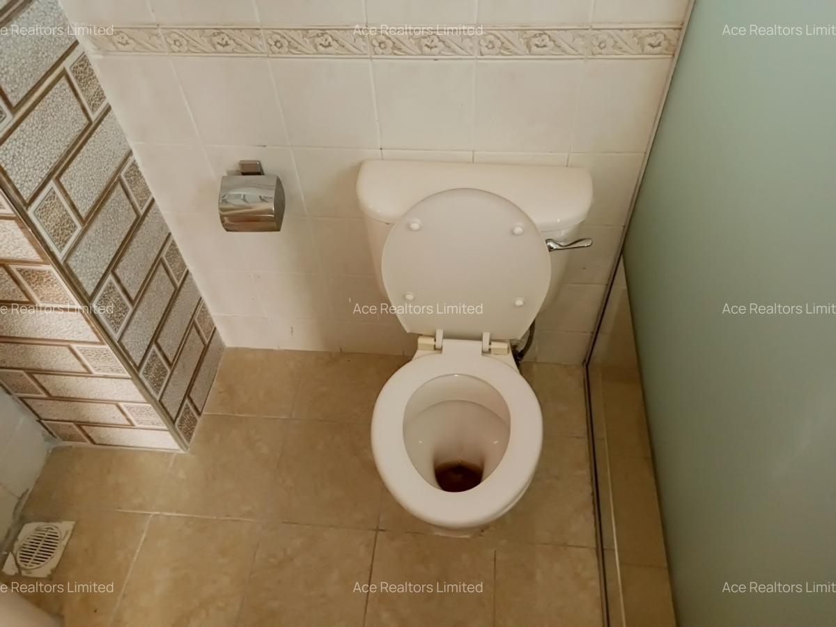 3 Bed Apartment with En Suite at Lantana Road - 12