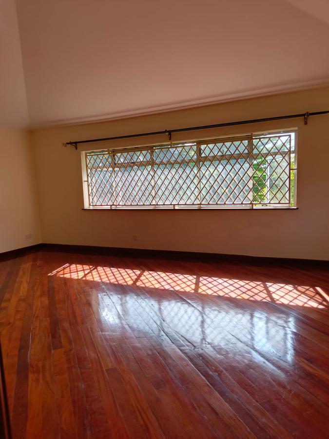 5 Bed House with En Suite at Runda - 14
