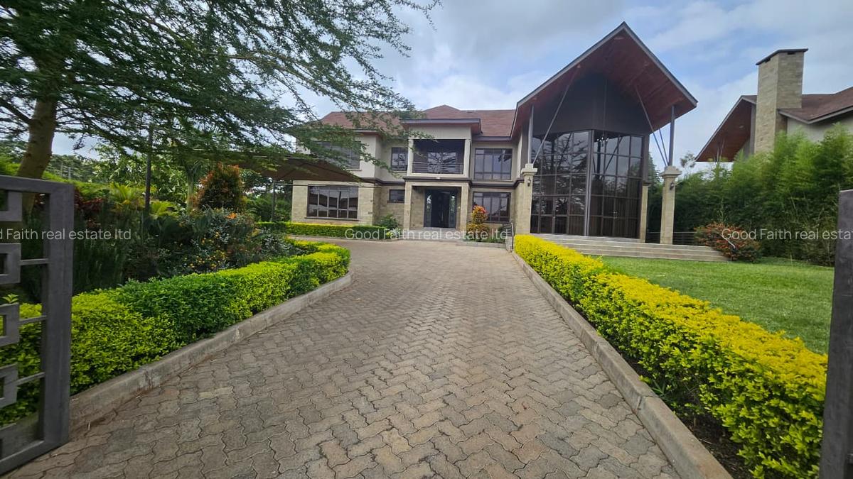 5 Bed Villa with En Suite in Runda - 1