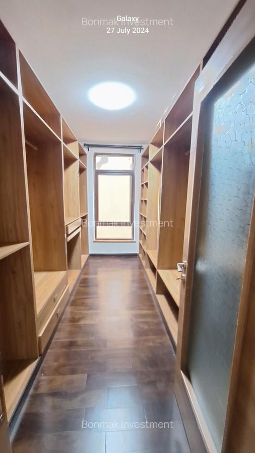 5 Bed Townhouse with En Suite at Chalbi Drive - 16