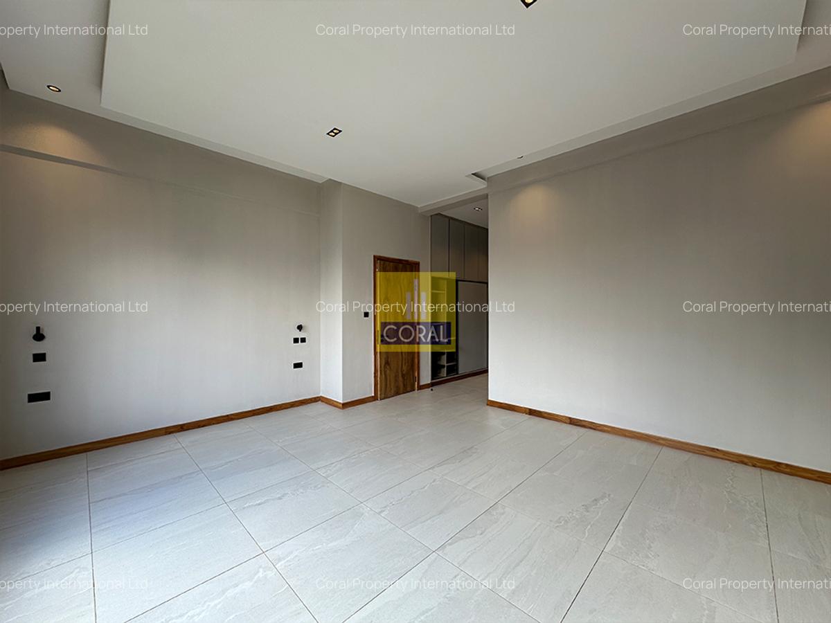 4 Bed Apartment in Loresho - 12