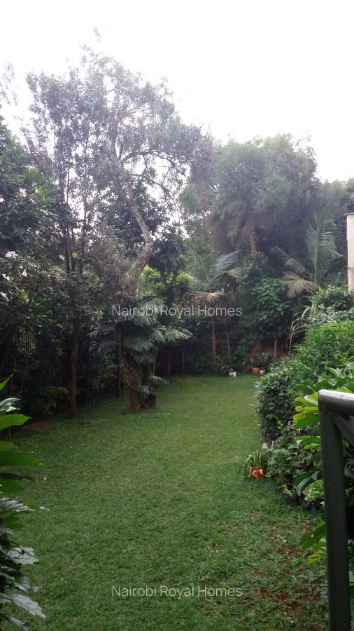 4 Bed Townhouse with En Suite at Lavington Green - 7