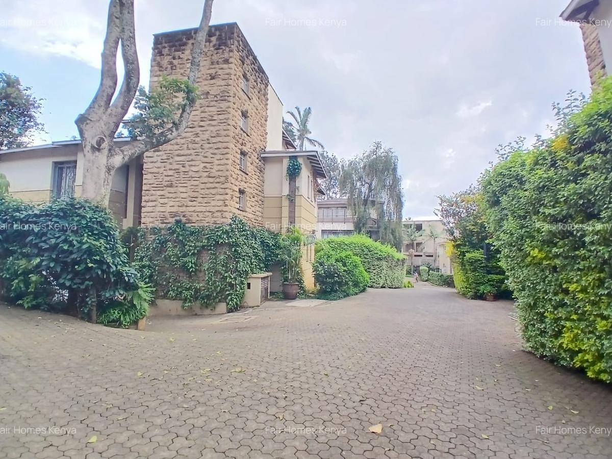 4 Bed Townhouse with En Suite at Lavington Green - 4