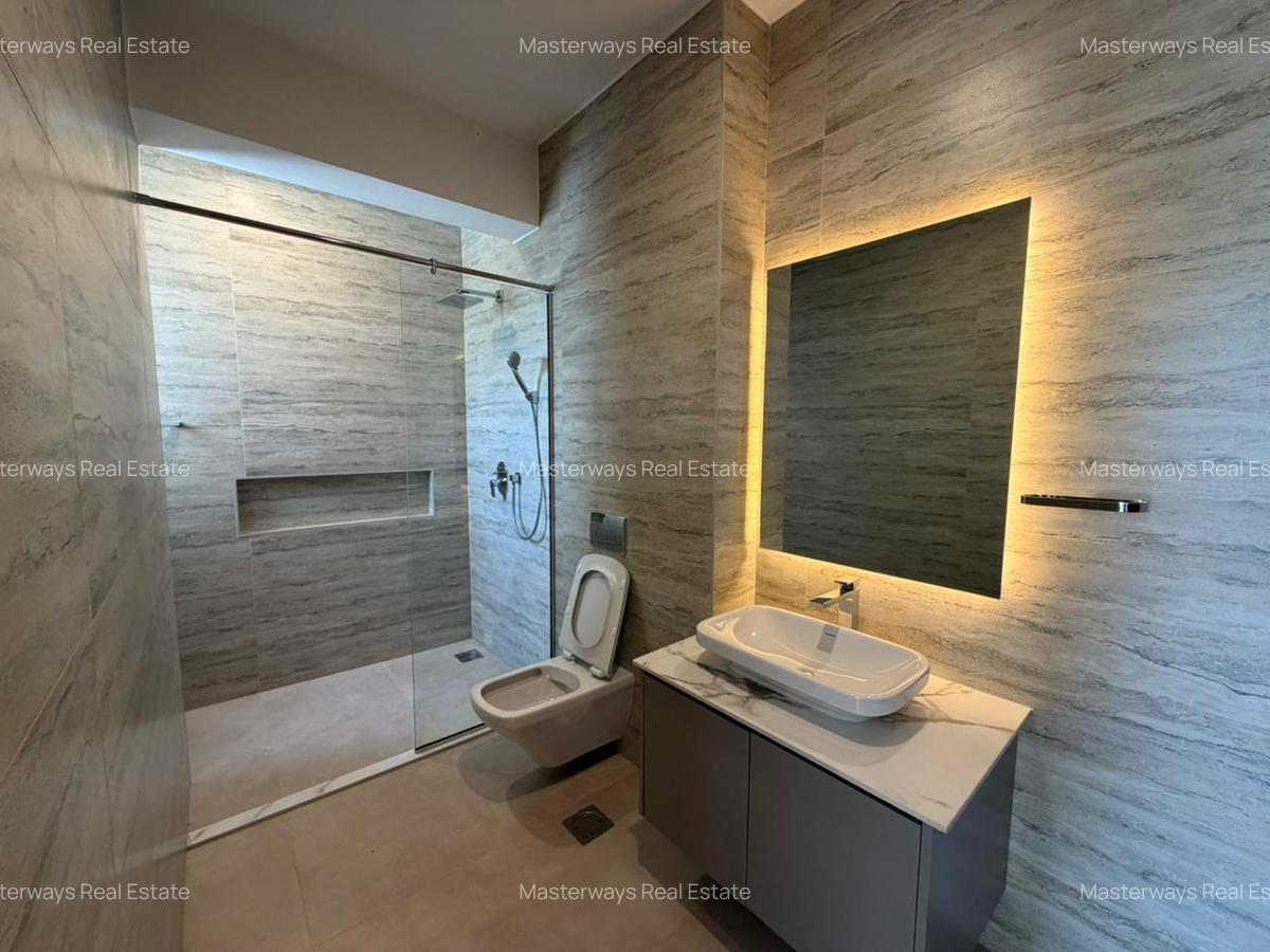 2 Bed Apartment with En Suite at Riverside Drive - 10