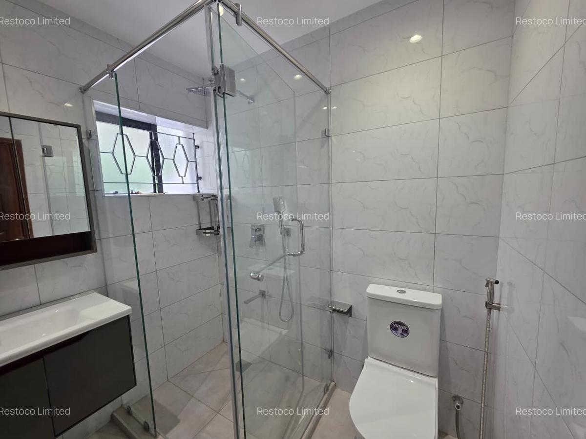 4 Bed Townhouse with Garden at Lantana Road - 9