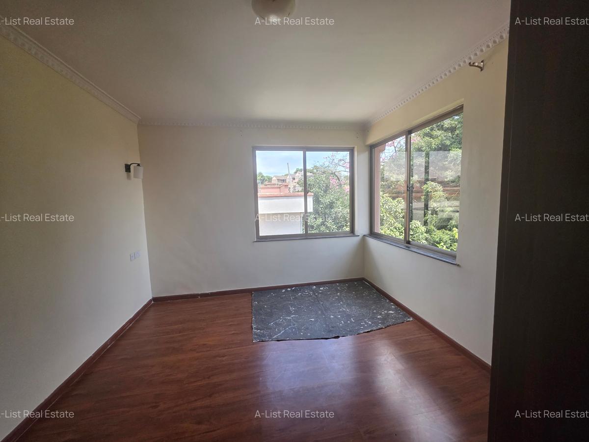 5 Bed Villa with En Suite at Chalbi Drive - 14