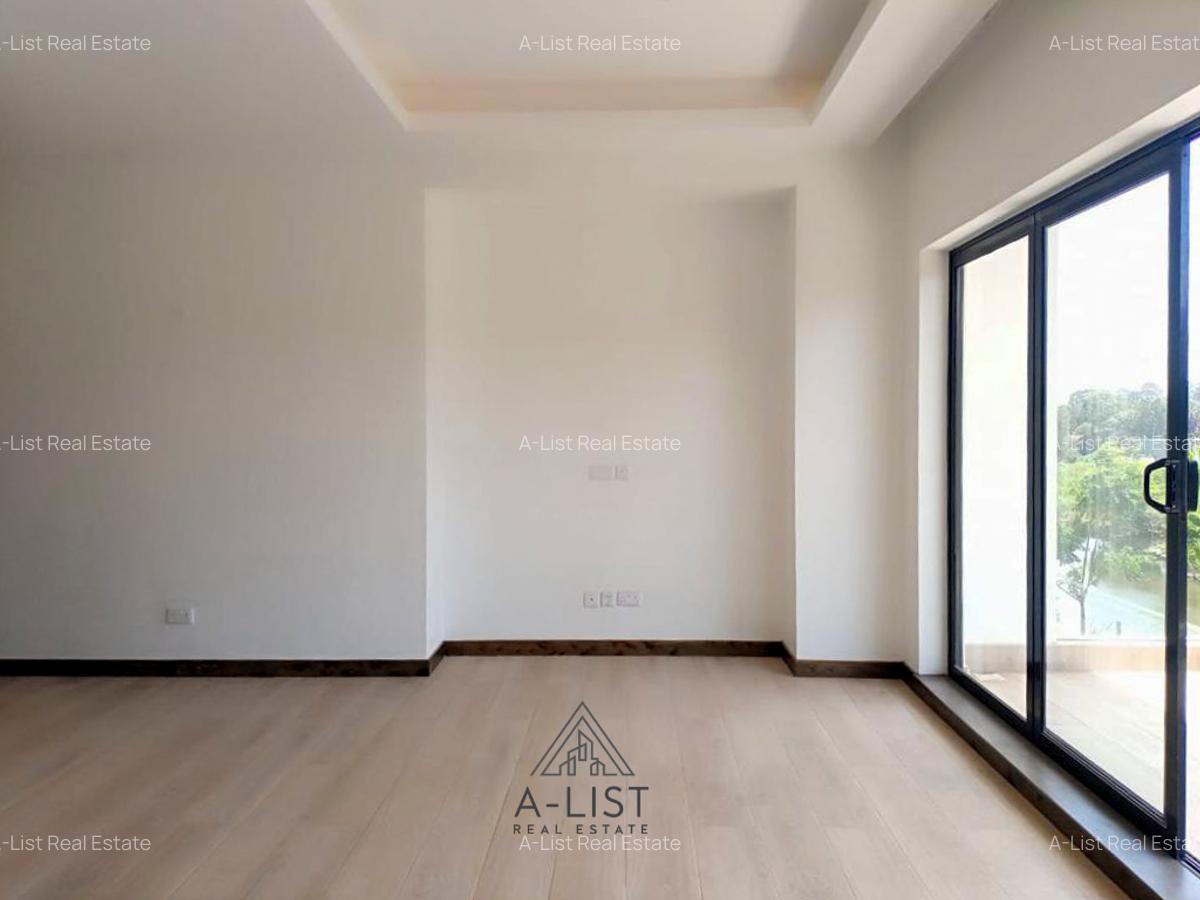 2 Bed Apartment with En Suite at Two Rivers - 1