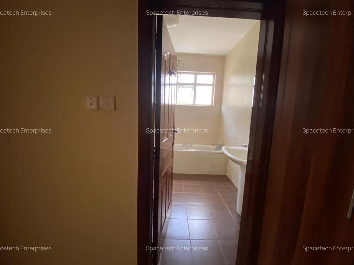 3 Bed Apartment with En Suite in Westlands Area - 15